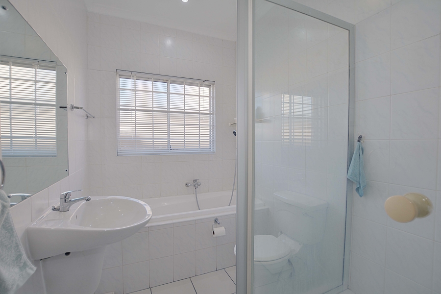 4 Bedroom Property for Sale in West Beach Western Cape